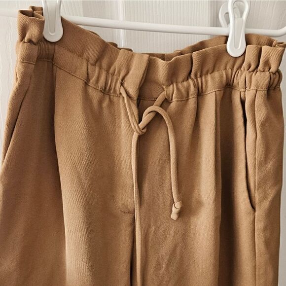 Aritzia Wilfred Kari Pant Cropped, paperbag-waist pants Color:Honey Brown SizeXS - Picture 8 of 13